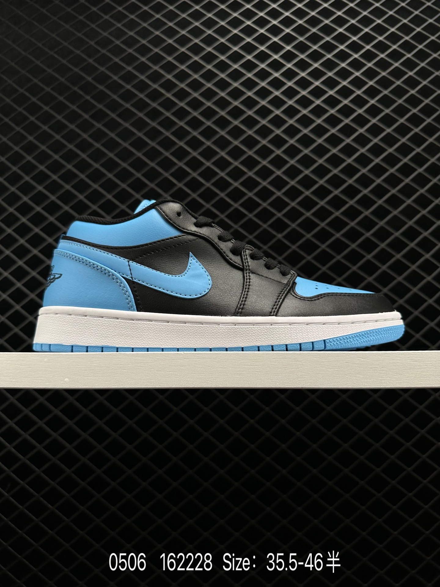 Air Jordan 1 Low “Light Smoke Grey”